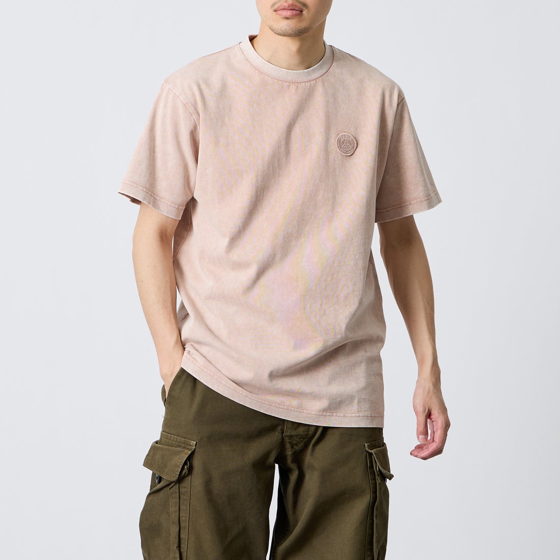 PARIS SAINT-GERMAN [パリ・サンジェルマン] バックプリント ショートスリーブTシャツ [PS0126SS0008] IVORY &&モデル身長：168cm 着用サイズ：M&&