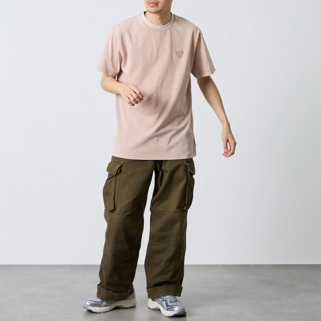 PARIS SAINT-GERMAN [パリ・サンジェルマン] バックプリント ショートスリーブTシャツ [PS0126SS0008] IVORY &&モデル身長：168cm 着用サイズ：M&&