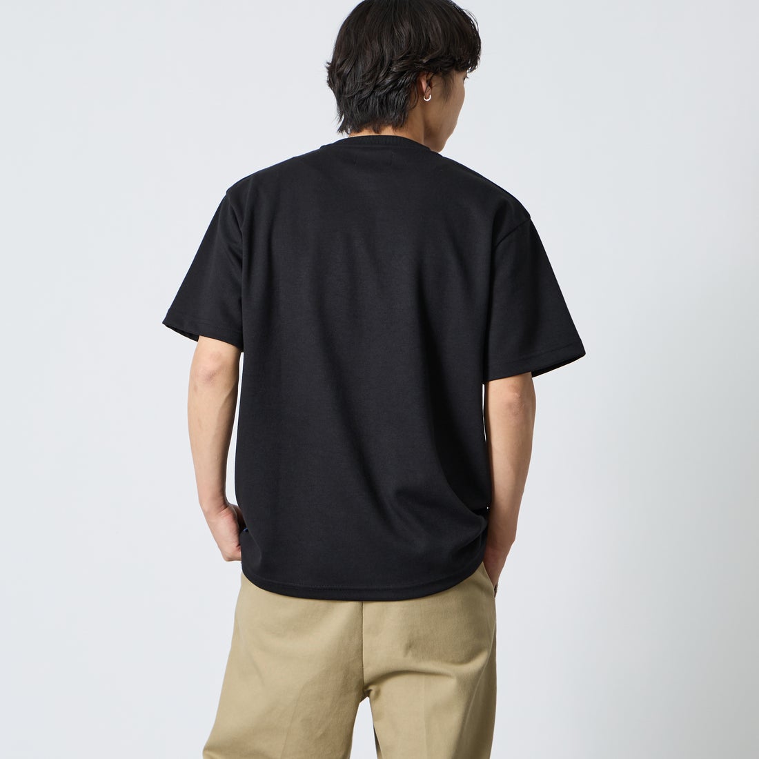 PARIS SAINT-GERMAN [パリ・サンジェルマン] PSGエンボスロゴ ショートスリーブTシャツ [PS0526SS0001] BLACK &&モデル身長：179cm 着用サイズ：XL&&