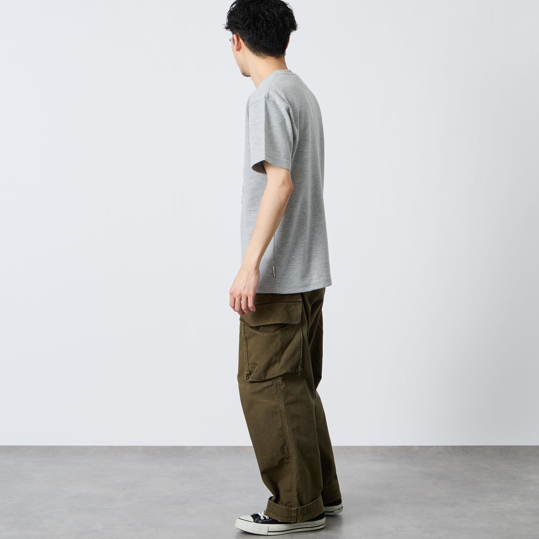 PARIS SAINT-GERMAN [パリ・サンジェルマン] PSGエンボスロゴ ショートスリーブTシャツ [PS0526SS0001] H.GRAY &&モデル身長：167cm 着用サイズ：M&&