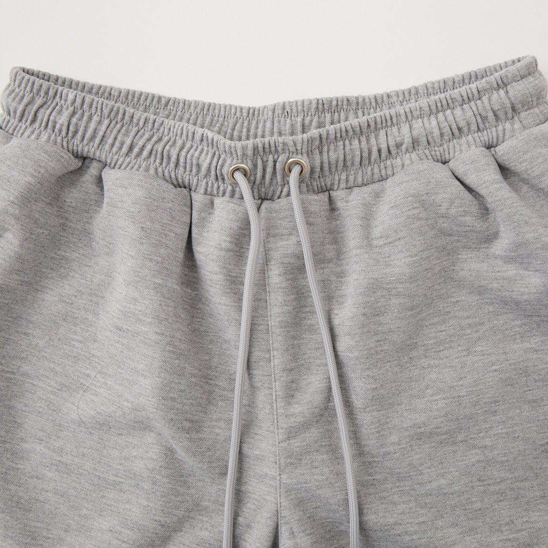 PARIS SAINT-GERMAN [パリ・サンジェルマン] ワッペン刺繍ロゴ スウェットショートパンツ [PS1226SS0001] H.GRAY