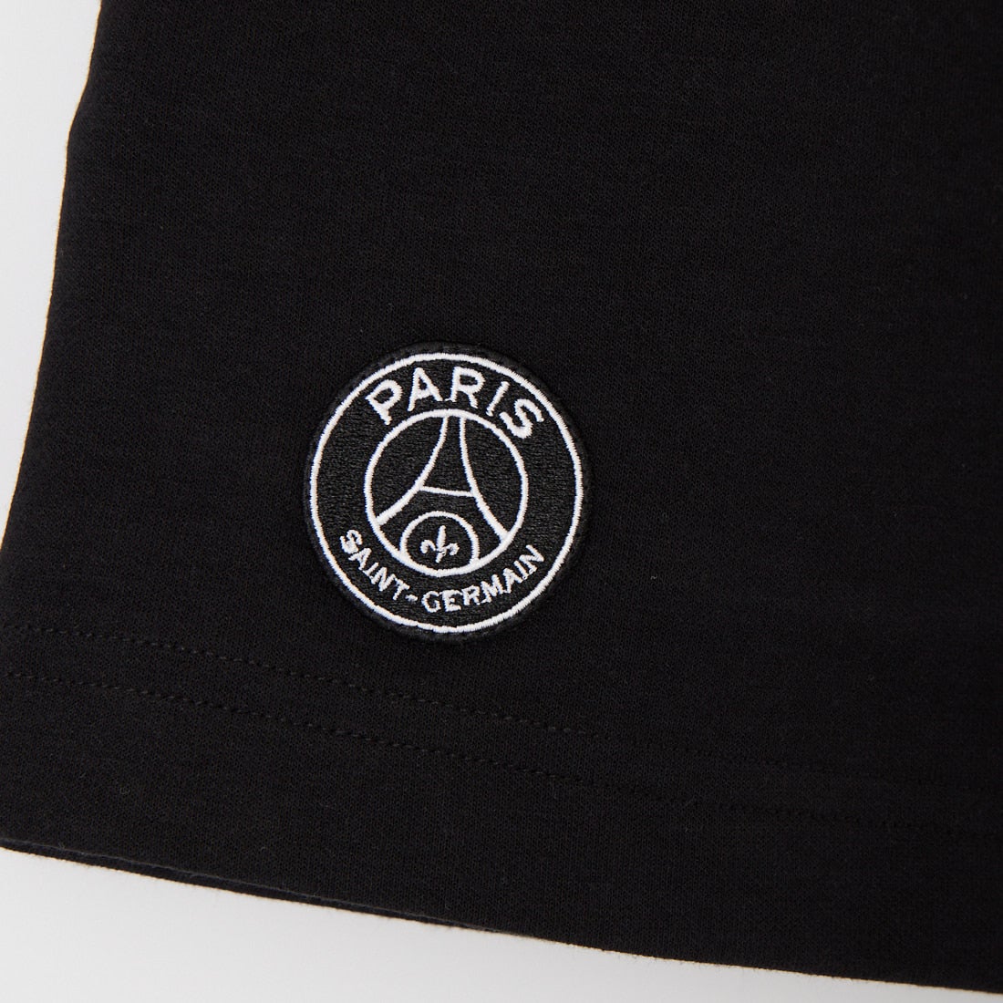 PARIS SAINT-GERMAN [パリ・サンジェルマン] ワッペン刺繍ロゴ スウェットショートパンツ [PS1226SS0001] BLACK