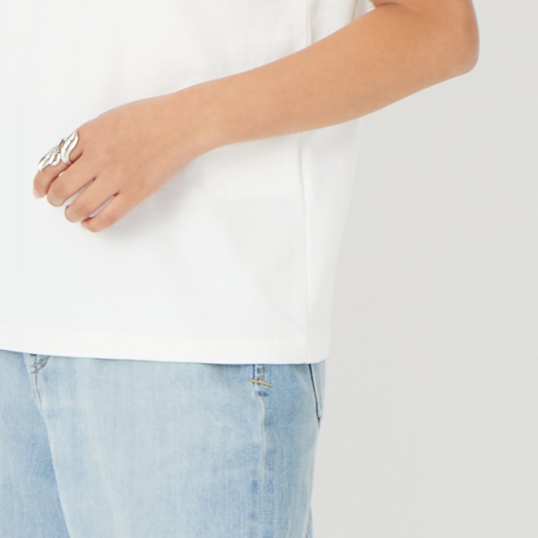 TATRAS [タトラス] LAVINIA/ラヴィニア ショートスリーブTシャツ [LCKZ0410083588] IVORY &&モデル身長：162cm 着用サイズ：2&&