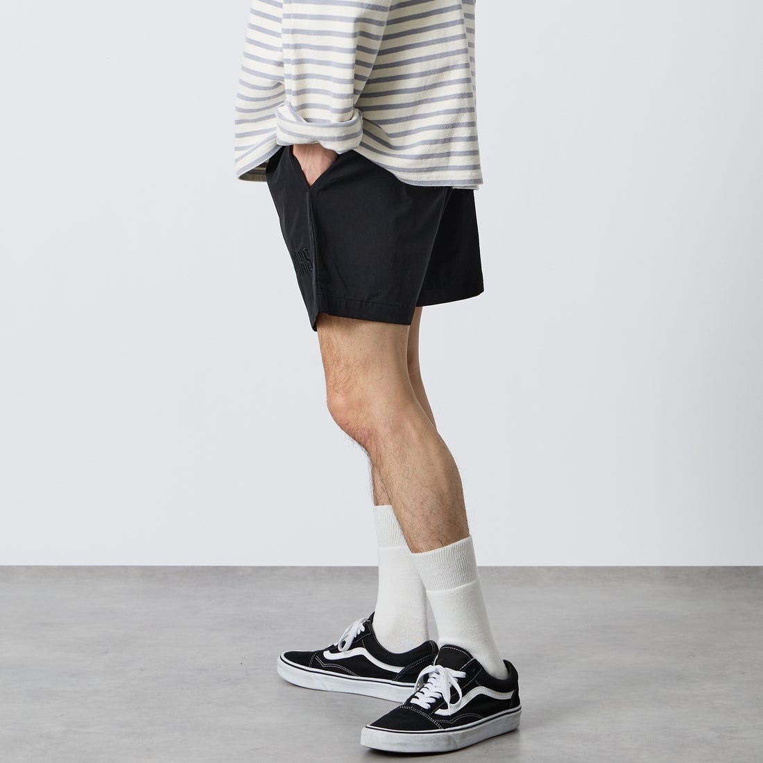 PARIS SAINT-GERMAN [パリ・サンジェルマン] ワッペン刺繍ロゴ ショートパンツ [PS1226SS0002] BLACK &&モデル身長：168cm 着用サイズ：L&&