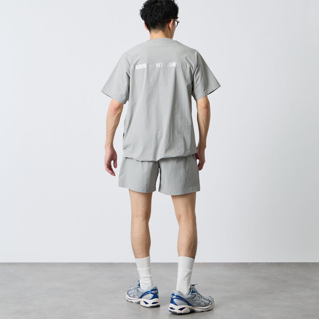 PARIS SAINT-GERMAN [パリ・サンジェルマン] ワッペン刺繍ロゴ ショートパンツ [PS1226SS0002] LT.GRAY &&モデル身長：168cm 着用サイズ：M&&