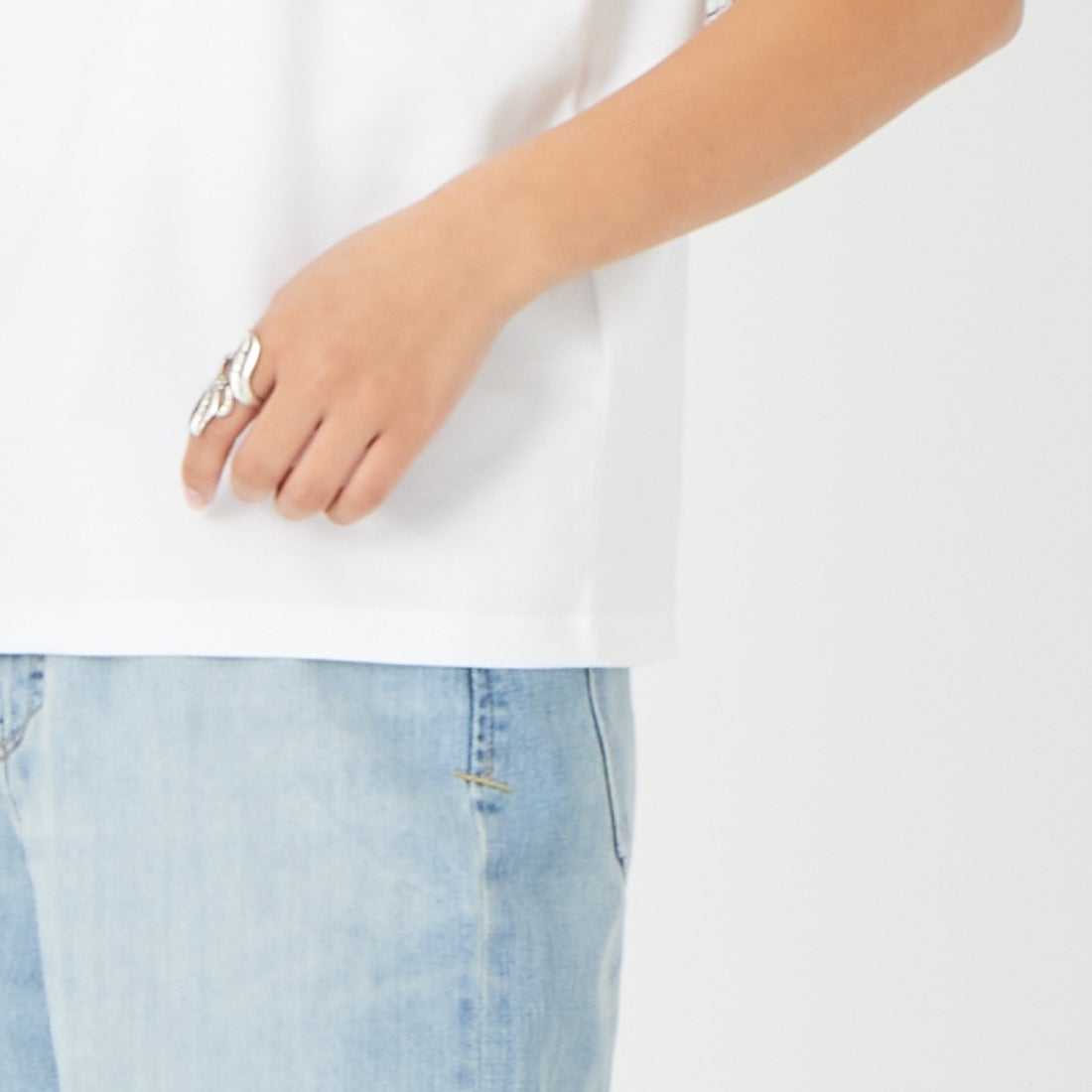 TATRAS [タトラス] ALEA/エーリア ショートスリーブTシャツ [LCKZ0057083588] WHITE &&モデル身長：162cm 着用サイズ：2&&