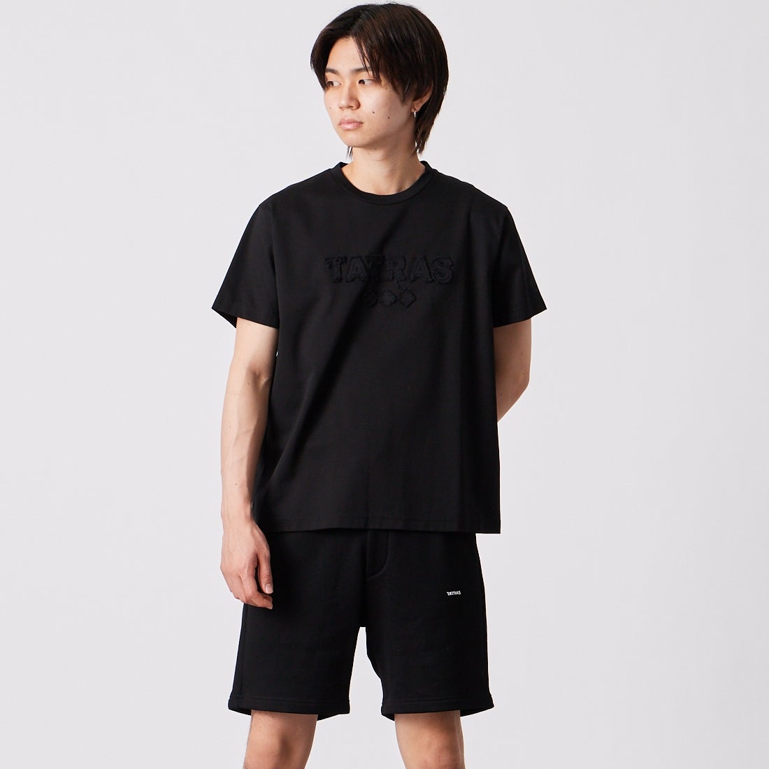 BLACK&&モデル身長：177cm 着用サイズ：1&&