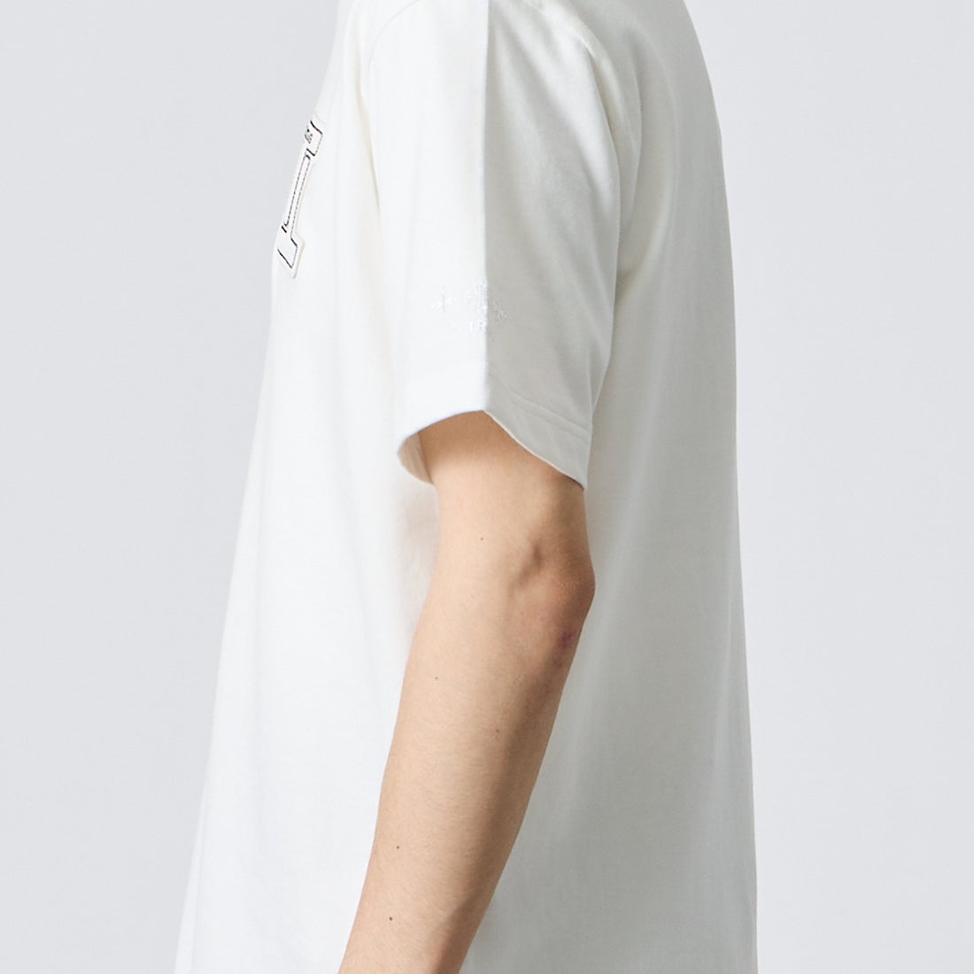 TATRAS [タトラス] CEFEO/セフィア ショートスリーブTシャツ [MCKZ0373083588] IVORY &&モデル身長：168cm 着用サイズ：1&&