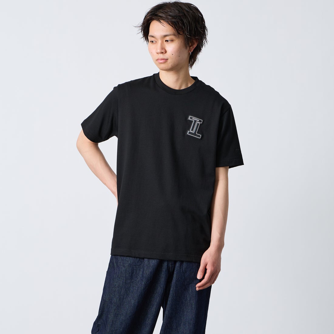 TATRAS [タトラス] CEFEO/セフィア ショートスリーブTシャツ [MCKZ0373083588] BLACK &&モデル身長：177cm 着用サイズ：2&&