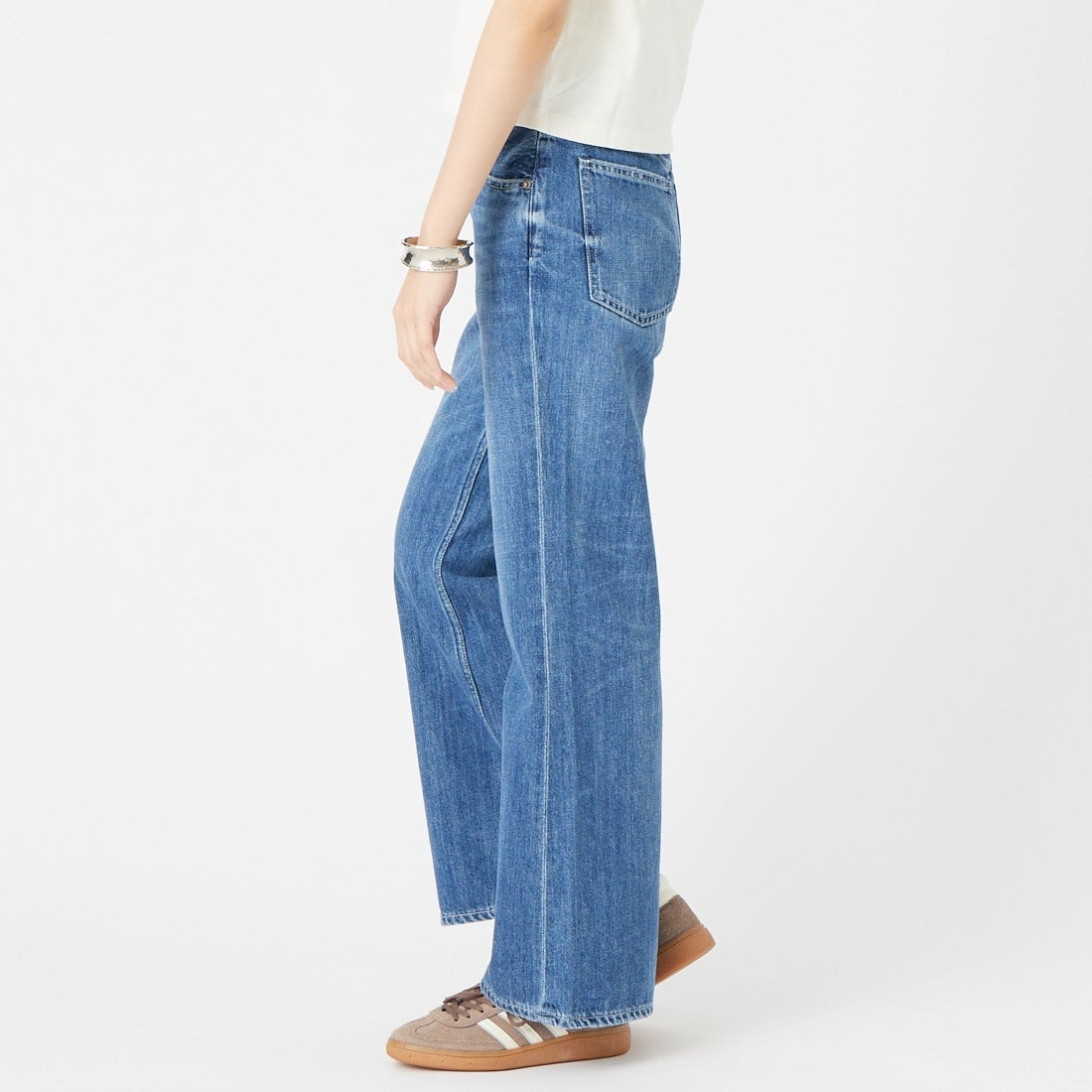 RED CARD TOKYO [レッドカード トーキョー] ルーズフレアーデニム Twilight [98W12301AMD] K-AIR MID &&モデル身長：162cm 着用サイズ：22&&