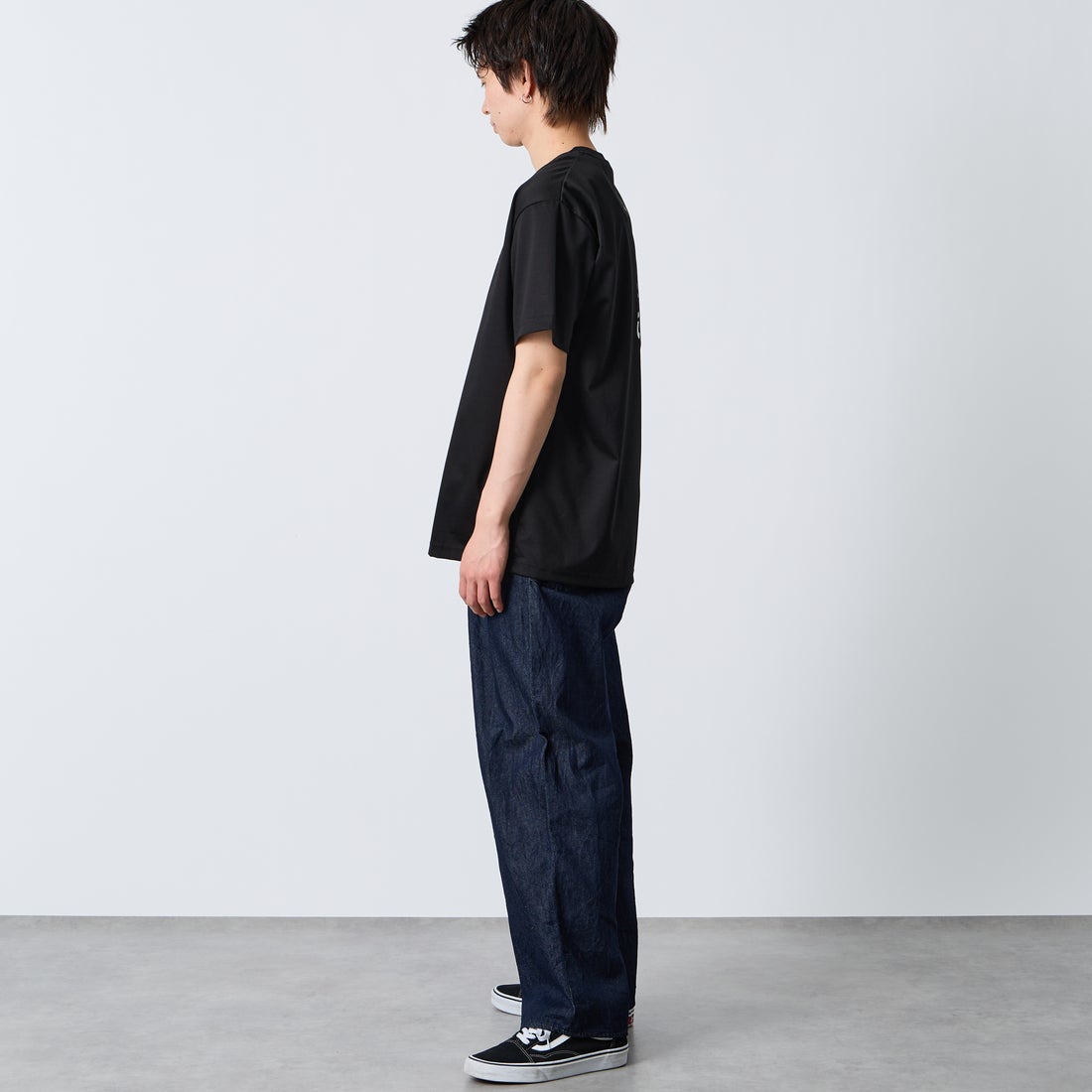 TATRAS [タトラス] ORESTE/オレステ ショートスリーブTシャツ [MCKZ0365083588] BLACK &&モデル身長：177cm 着用サイズ：3&&