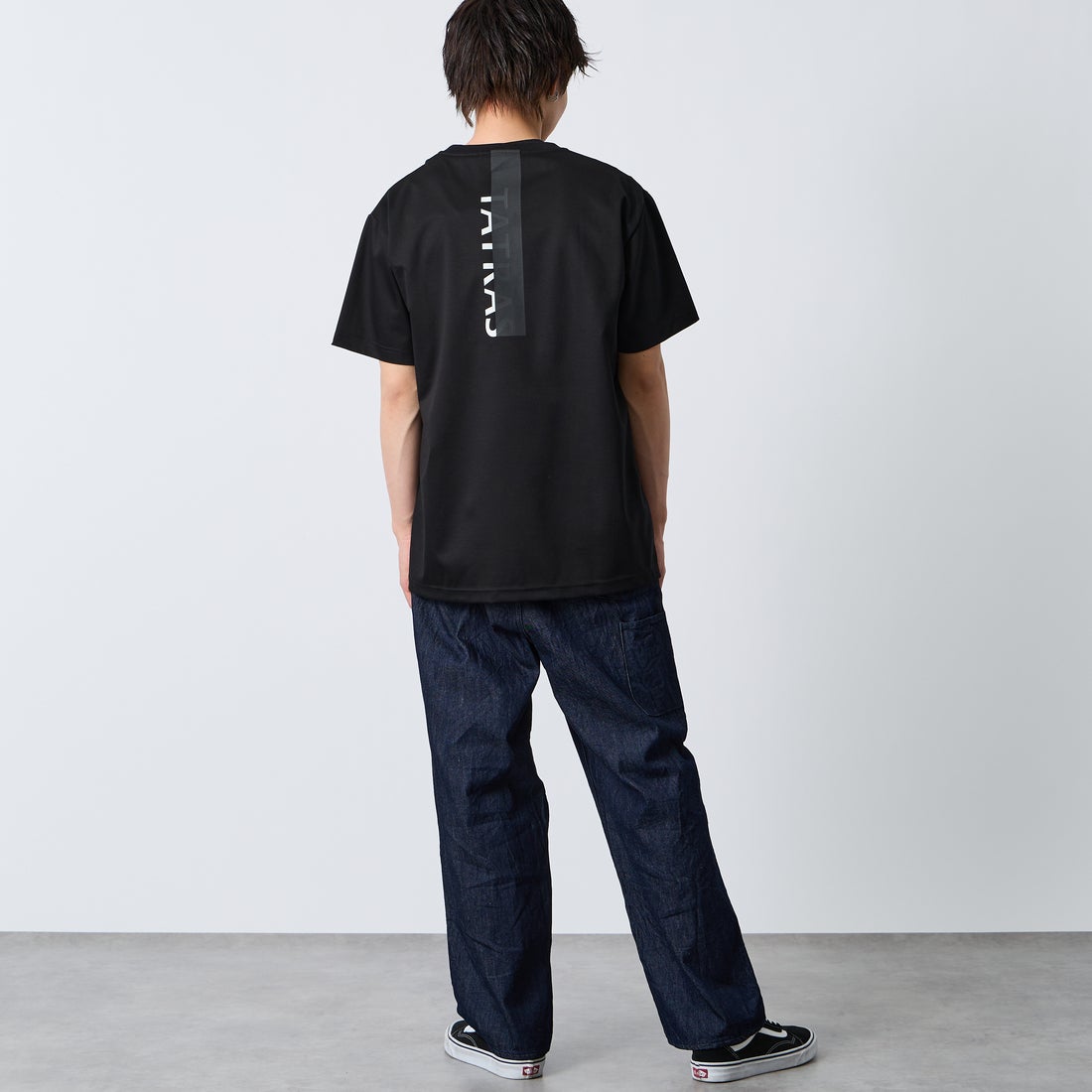 TATRAS [タトラス] ORESTE/オレステ ショートスリーブTシャツ [MCKZ0365083588] BLACK &&モデル身長：177cm 着用サイズ：3&&