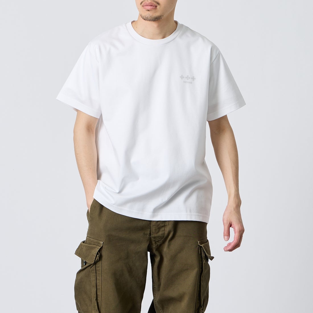 TATRAS [タトラス] ORESTE/オレステ ショートスリーブTシャツ [MCKZ0365083588] WHITE &&モデル身長：168cm 着用サイズ：1&&