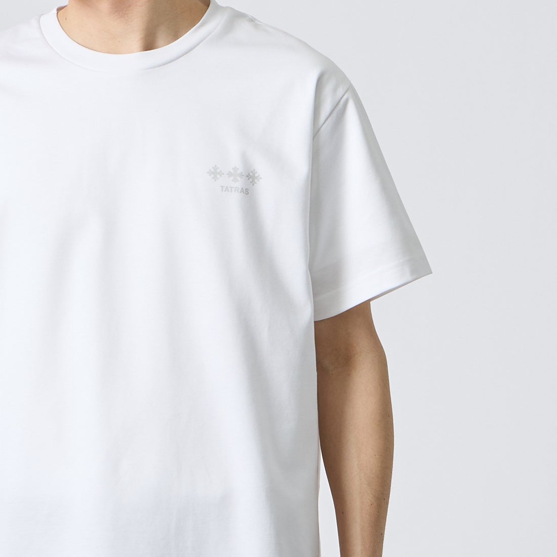 TATRAS [タトラス] ORESTE/オレステ ショートスリーブTシャツ [MCKZ0365083588] WHITE &&モデル身長：168cm 着用サイズ：1&&