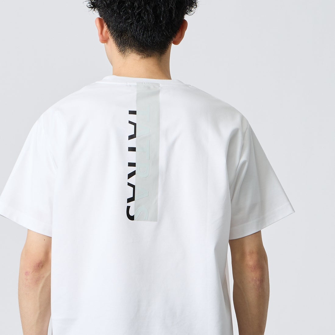TATRAS [タトラス] ORESTE/オレステ ショートスリーブTシャツ [MCKZ0365083588] WHITE &&モデル身長：168cm 着用サイズ：1&&