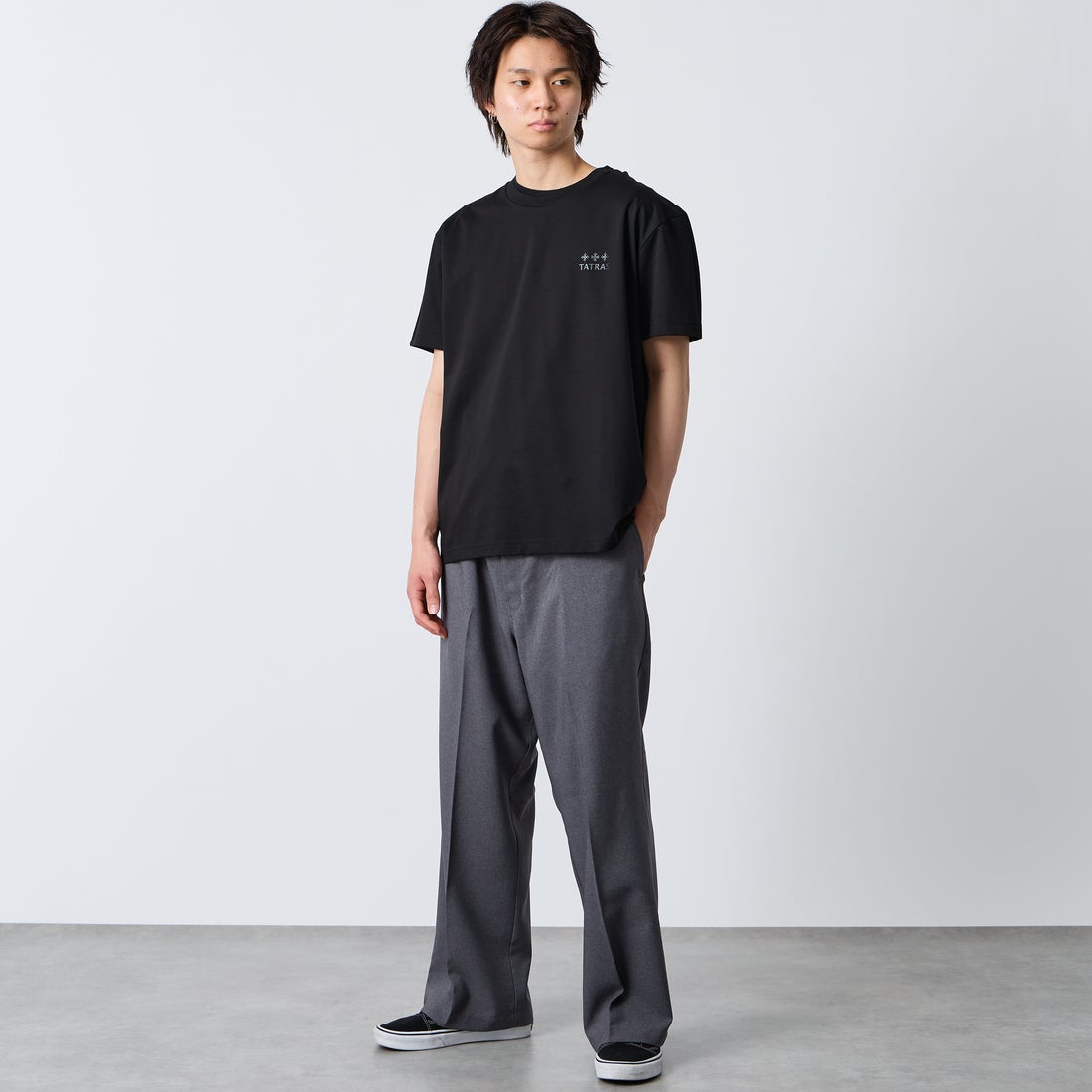 TATRAS [タトラス] TIDEO/ティデオ ショートスリーブTシャツ [MCKZ0368083588] BLACK &&モデル身長：177cm 着用サイズ：2&&