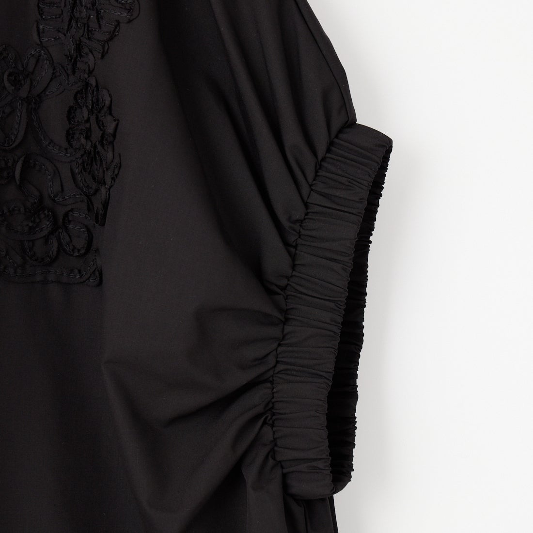 Kelen [ケレン] コード刺繍デザイントップス PAKIA [LKL26HBL2292] BLACK