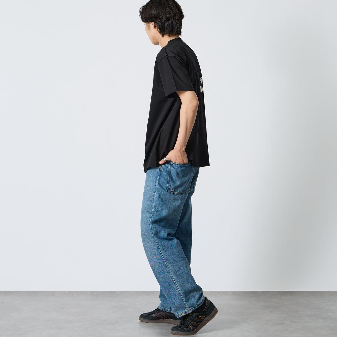 TATRAS [タトラス] NUNKI/ヌンキ ショートスリーブTシャツ [MCKZ0378083588] BLACK &&モデル身長：179cm 着用サイズ：3&&