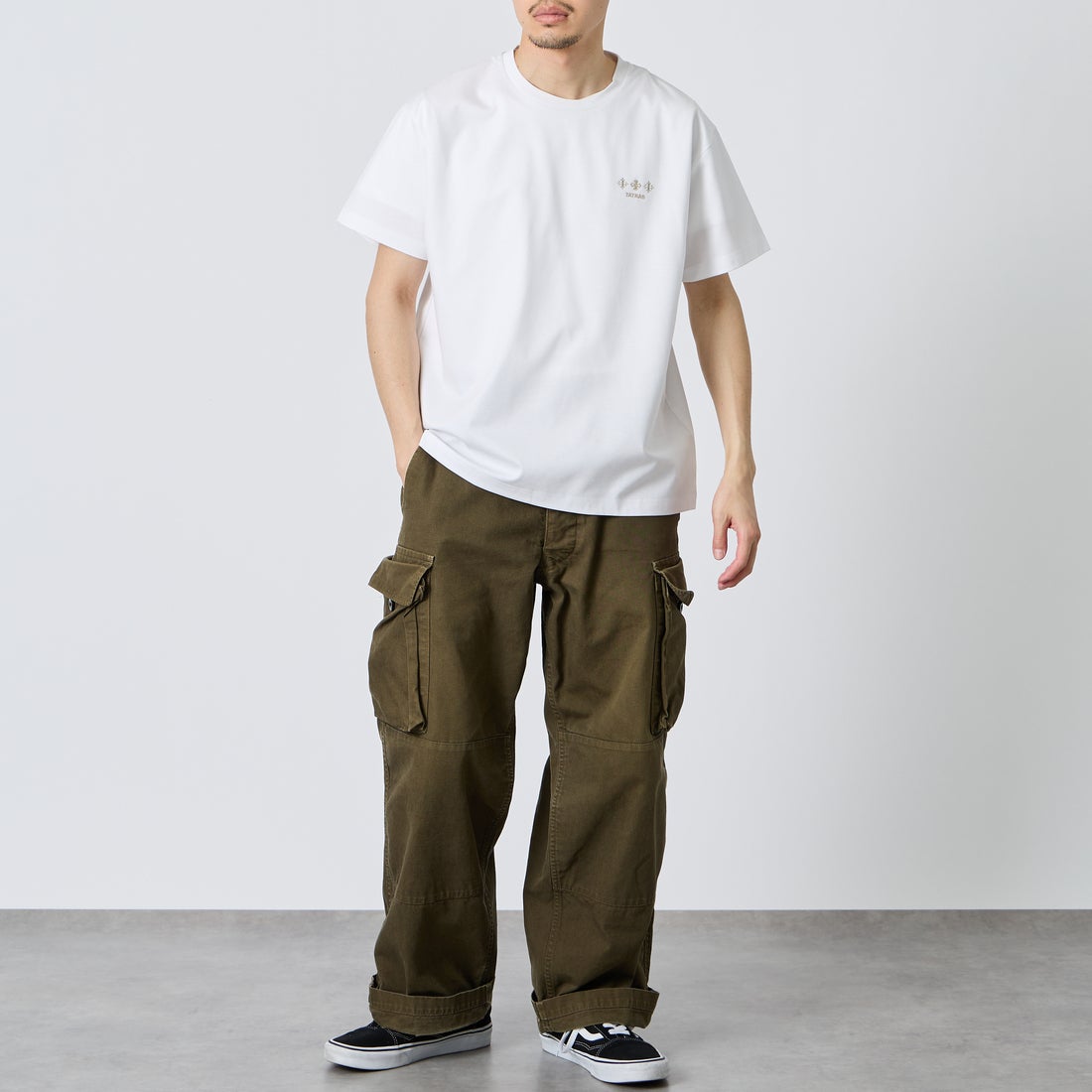 TATRAS [タトラス] NUNKI/ヌンキ ショートスリーブTシャツ [MCKZ0378083588] WHITE &&モデル身長：168cm 着用サイズ：1&&