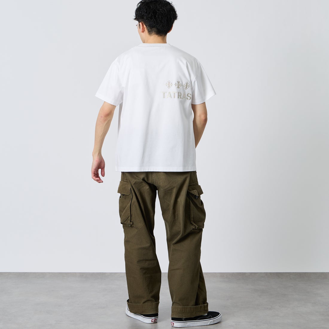 TATRAS [タトラス] NUNKI/ヌンキ ショートスリーブTシャツ [MCKZ0378083588] WHITE &&モデル身長：168cm 着用サイズ：1&&