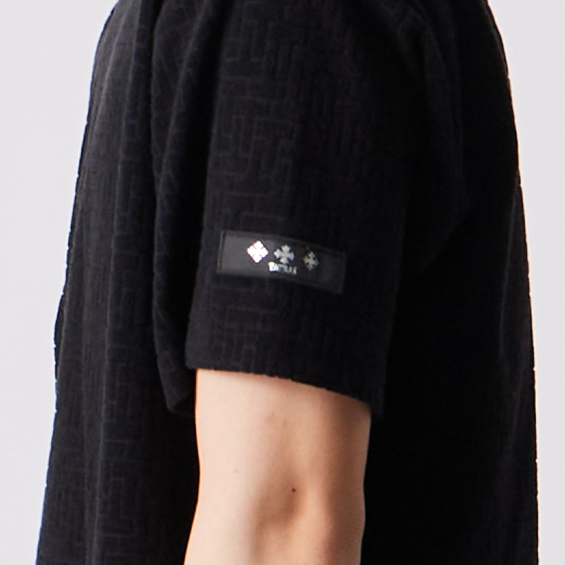 TATRAS [タトラス] LOGELO/ロジェーロ ショートスリーブTシャツ [MCKZ0556083588] BLACK &&モデル身長：177cm 着用サイズ：1&&