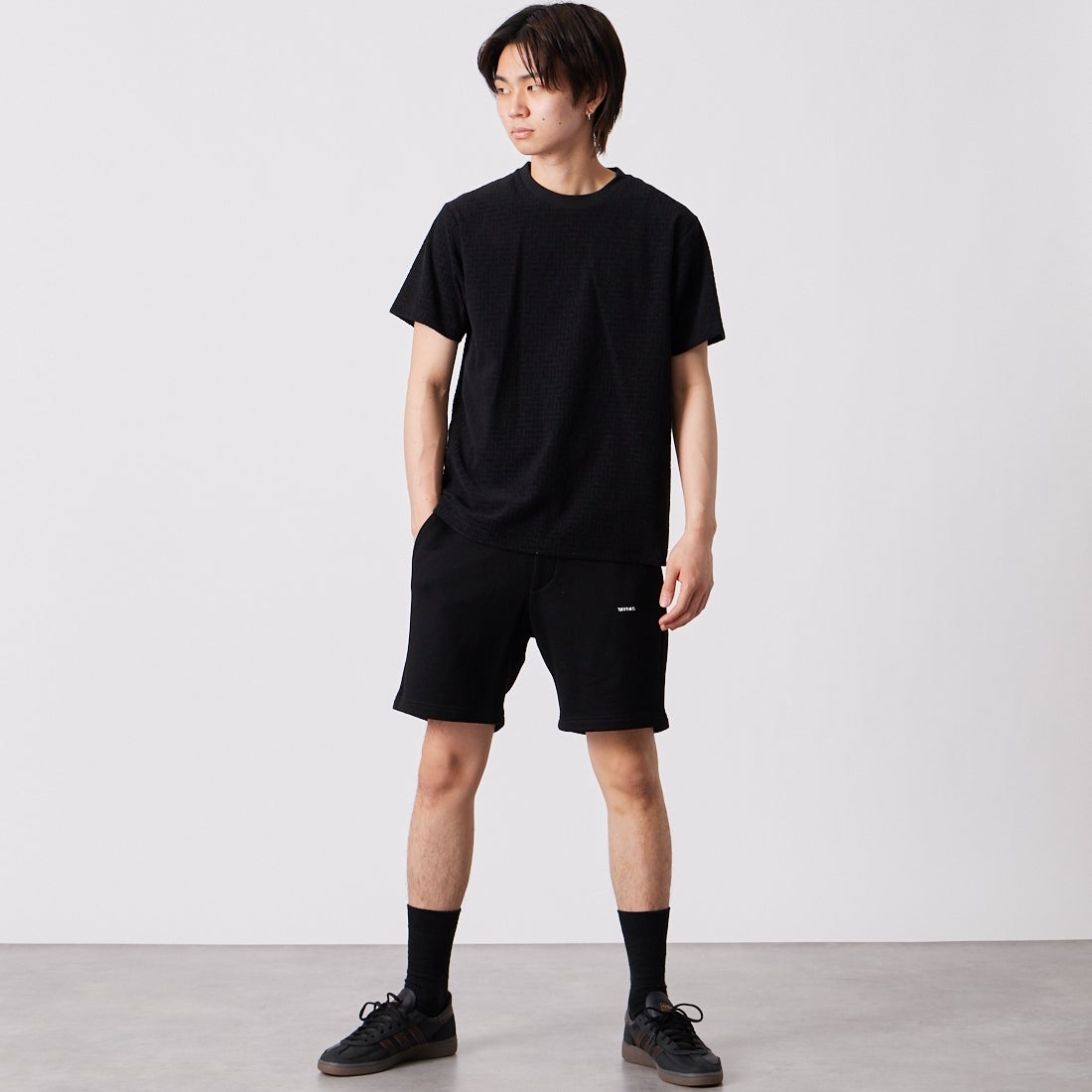 TATRAS [タトラス] FUSSA/フッサ ショートパンツ [MCKZ0376103588] BLACK &&モデル身長：177cm 着用サイズ：1&&