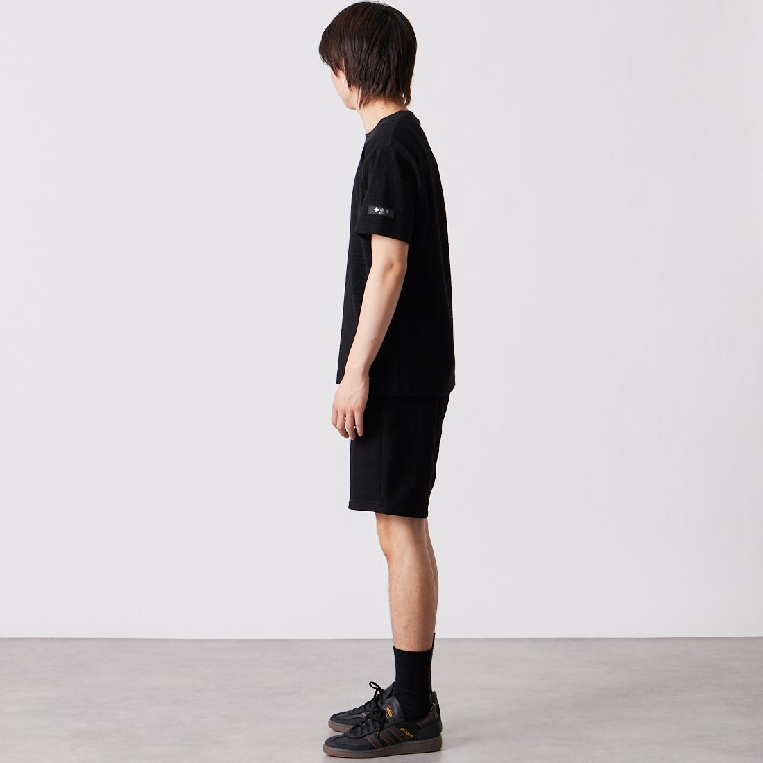 TATRAS [タトラス] FUSSA/フッサ ショートパンツ [MCKZ0376103588] BLACK &&モデル身長：177cm 着用サイズ：1&&
