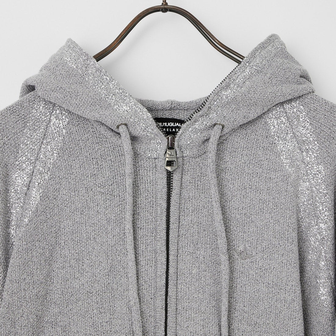1PIU1UGUALE3 RELAX [ウノ ピゥ ウノ ウグァーレ トレ] グリッターラインニットジップアップフーディー [USK-26009] SN80 GRAY