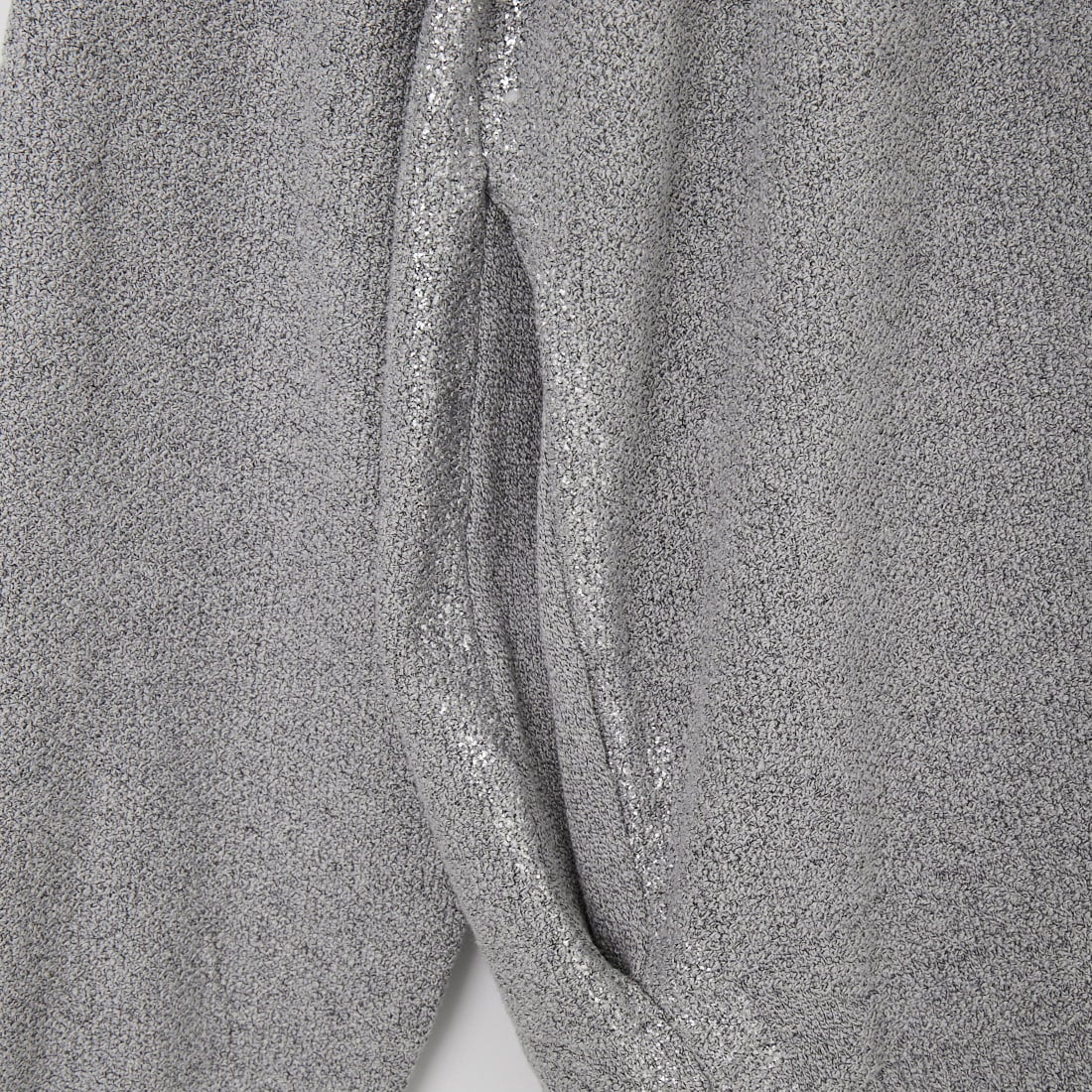 1PIU1UGUALE3 RELAX [ウノ ピゥ ウノ ウグァーレ トレ] グリッターラインニットジップアップフーディー [USK-26009] SN80 GRAY