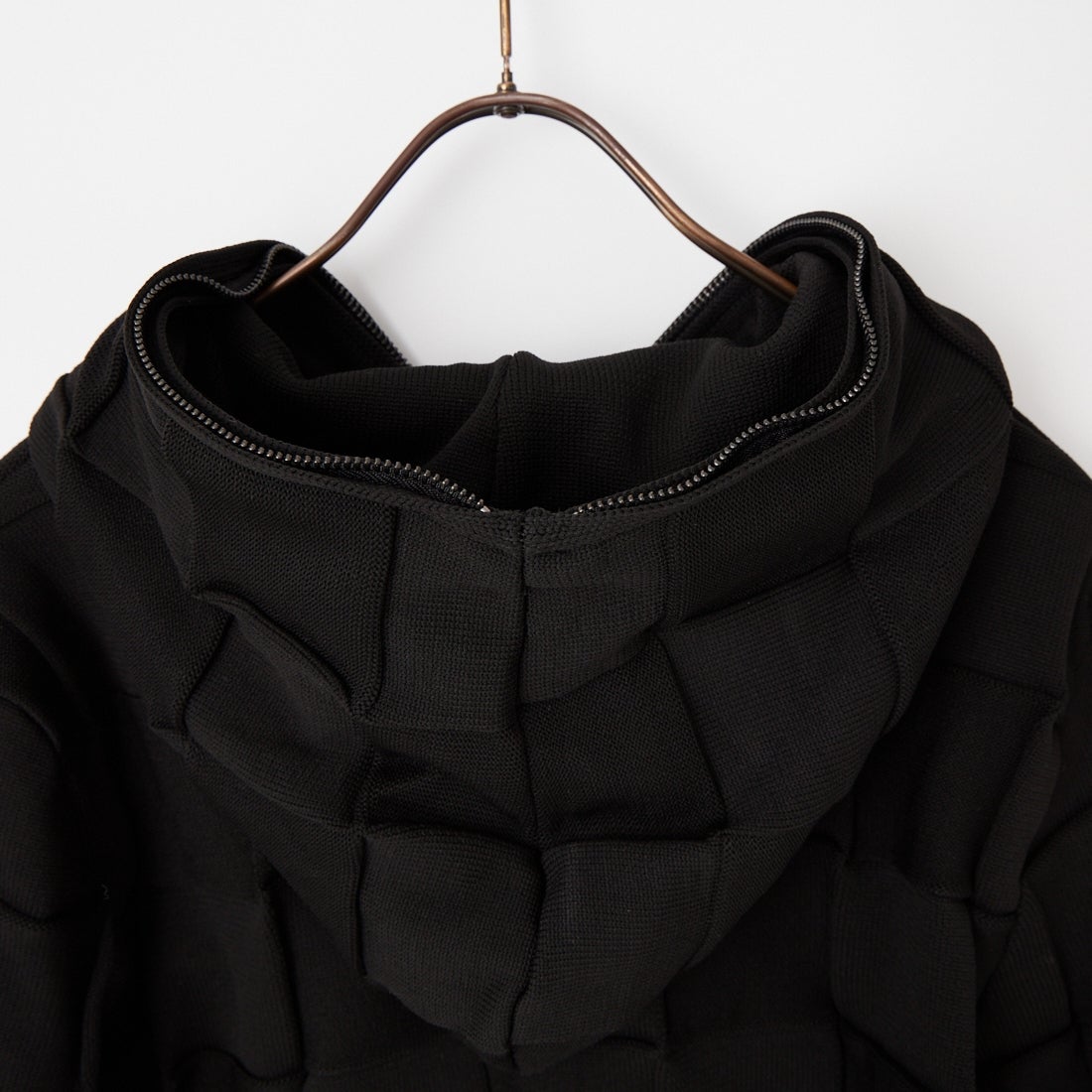 1PIU1UGUALE3 RELAX [ウノ ピゥ ウノ ウグァーレ トレ] ブロックニットジップアップフーディー [USK-26010] SN90 BLACK