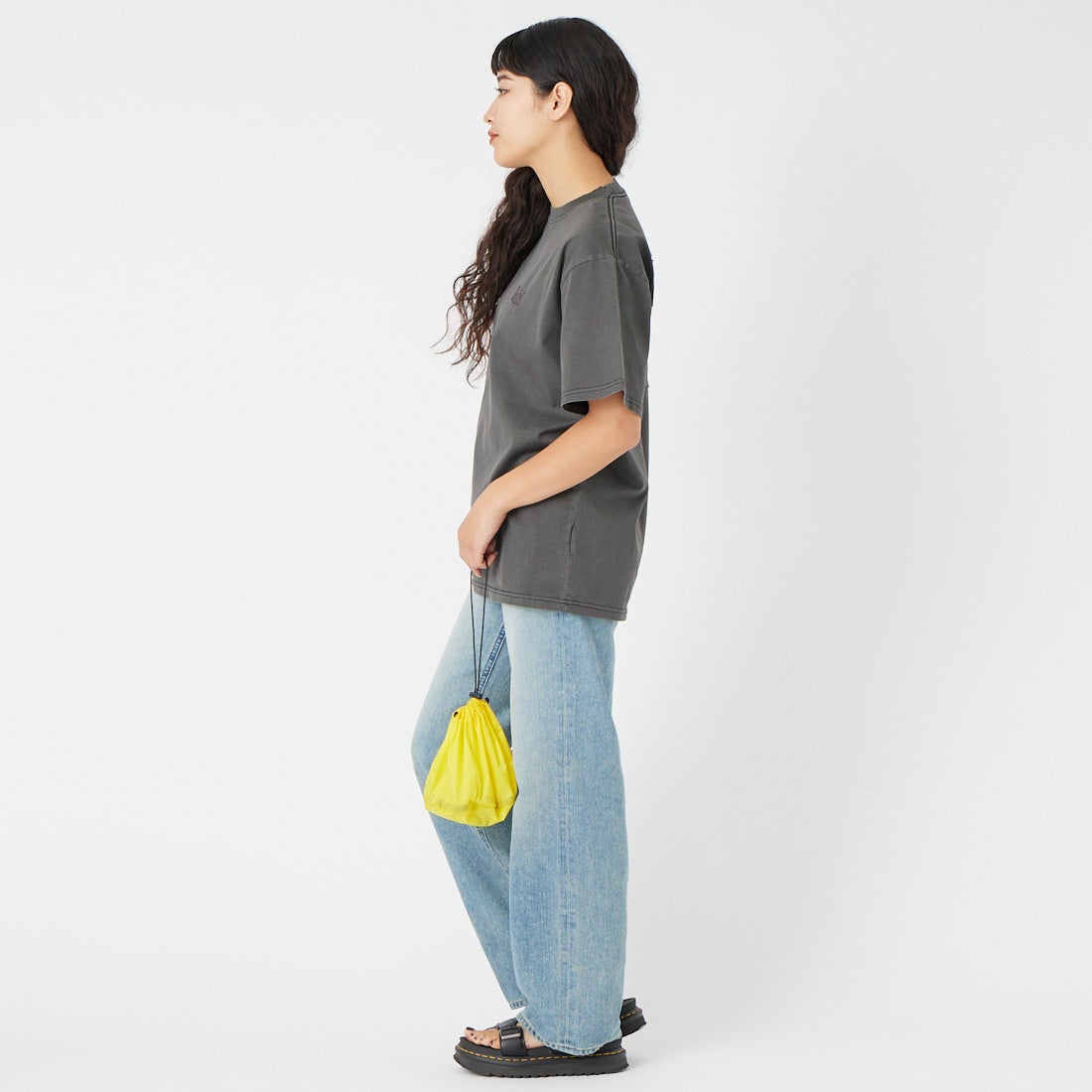 X-girl [エックスガール] ピグメントダイ ハート&ロゴ ショートスリーブTシャツ [105261011023] BLACK &&モデル身長：162cm 着用サイズ：M&&