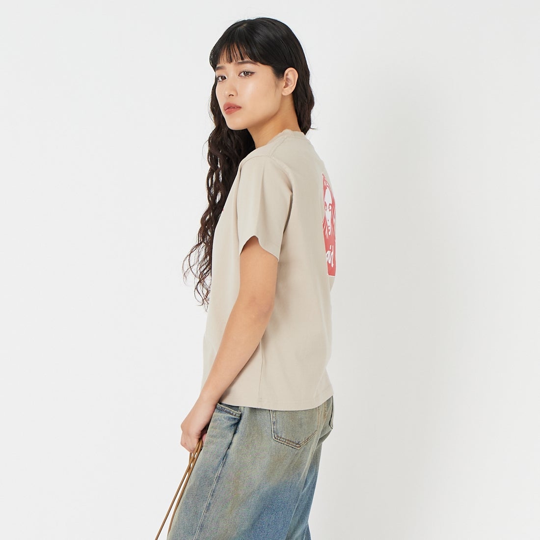 X-girl [エックスガール] フェイスロゴショートTシャツ [105261011007] BEIGE &&モデル身長：162cm 着用サイズ：M&&