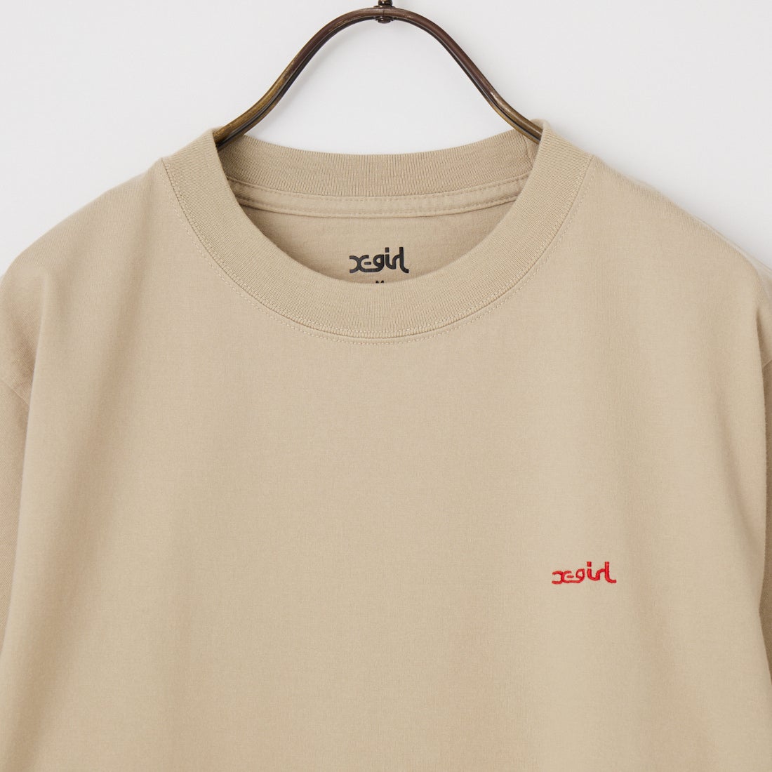 X-girl [エックスガール] フェイスロゴショートTシャツ [105261011007] BEIGE