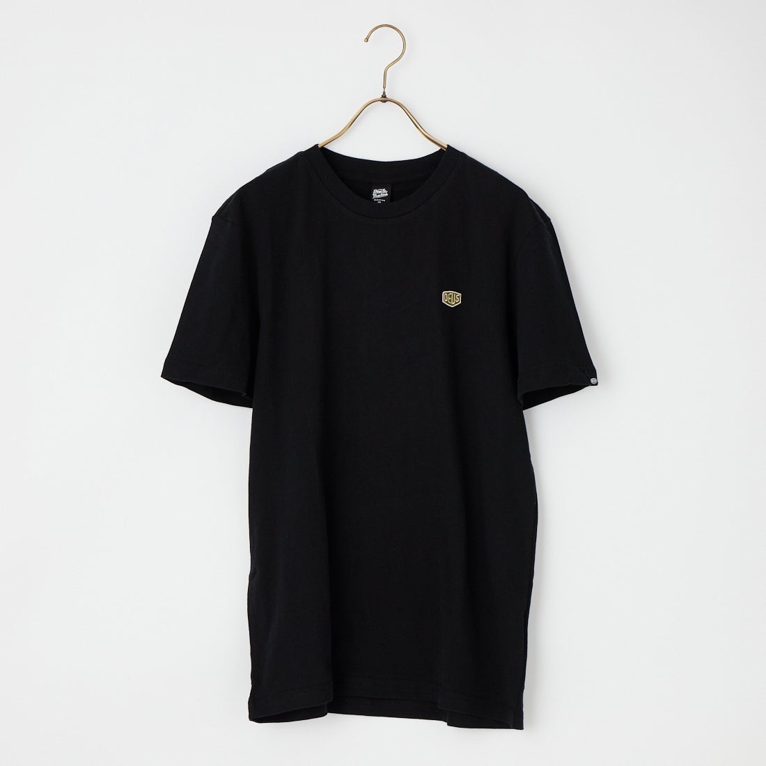 DEUS EX MACHINA [デウス エクス マキナ] SHIELD スタンダードTシャツ