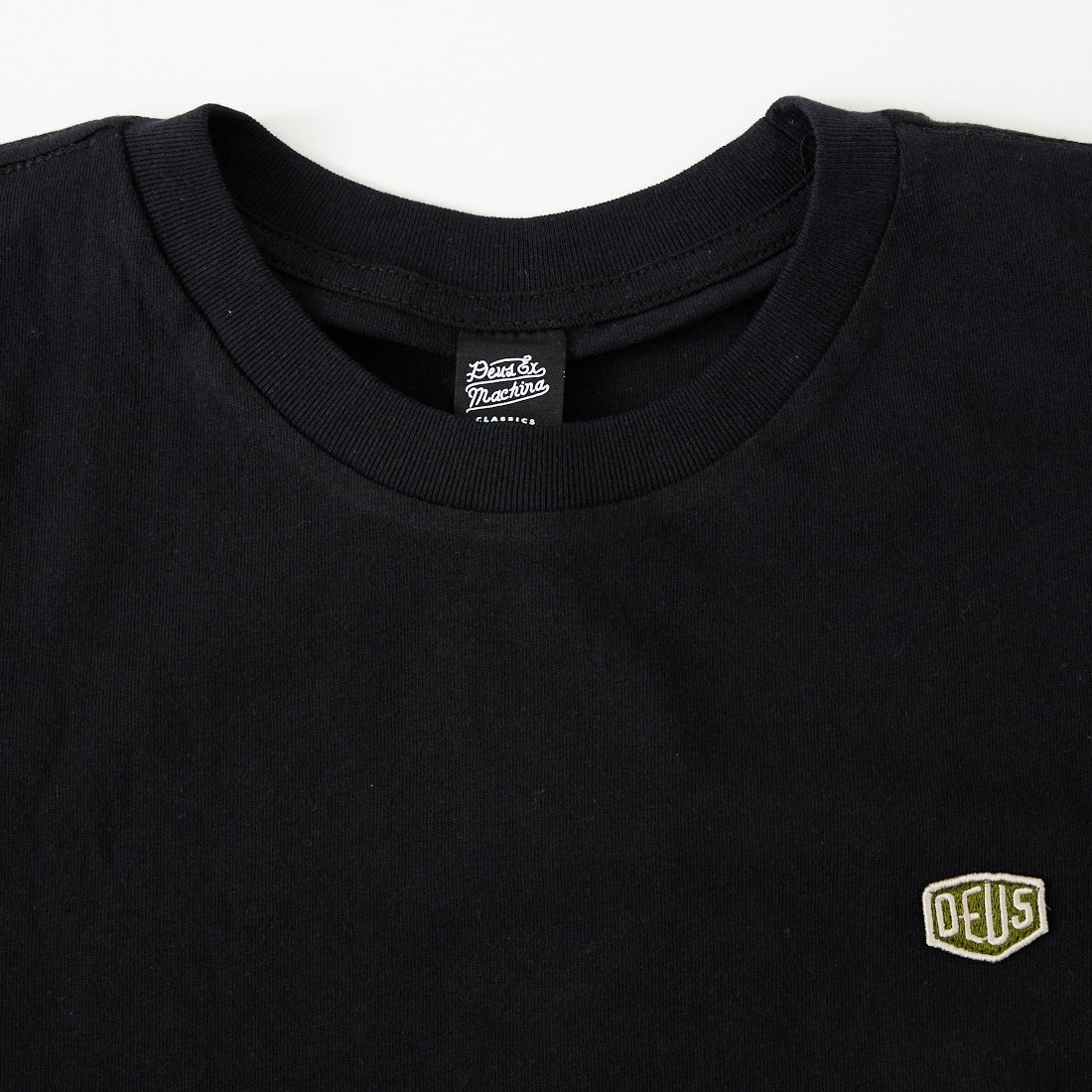 DEUS EX MACHINA [デウス エクス マキナ] SHIELD スタンダードTシャツ [D261MTS189] BLACK