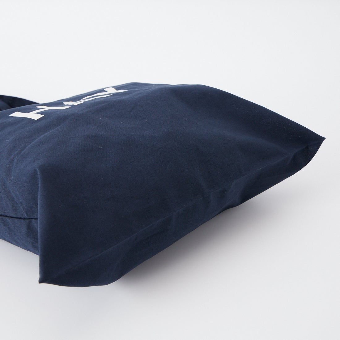 HAY [ヘイ] トートバッグ [2206761007007] NAVY