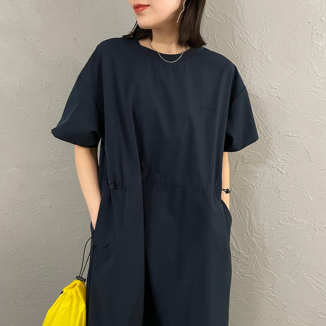 MIZUNO [ミズノ] 別注 4WAYストレッチ ギャザーデザインワンピース [D2JCDW01-JF] NAVY &&モデル身長：160cm 着用サイズ：F&&