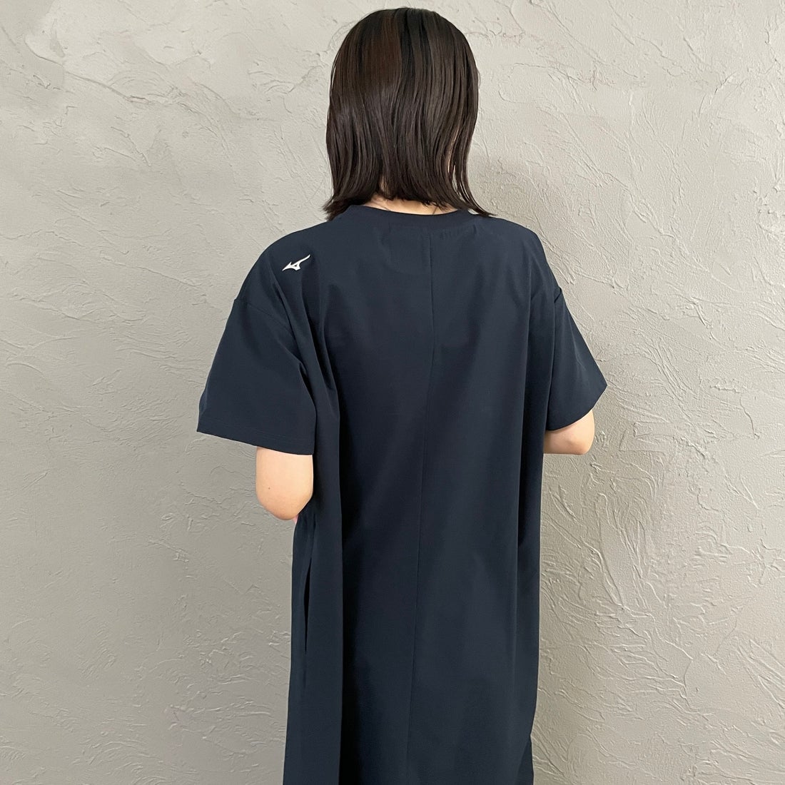 MIZUNO [ミズノ] 別注 4WAYストレッチ ギャザーデザインワンピース [D2JCDW01-JF] NAVY &&モデル身長：160cm 着用サイズ：F&&