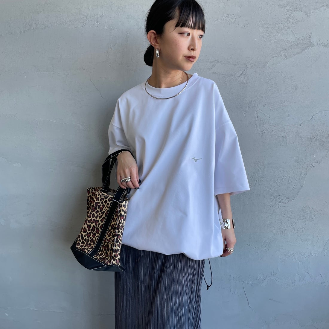MIZUNO [ミズノ] 別注 ドローコード付き バックプリントTシャツ [D2JADW01-JF] WHITE &&モデル身長：150cm 着用サイズ：S&&