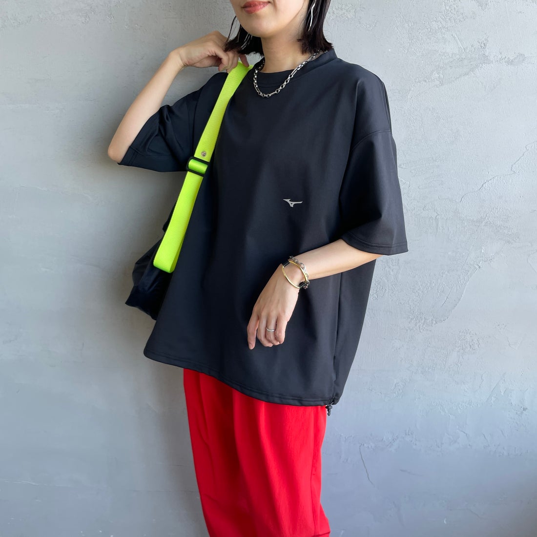 MIZUNO [ミズノ] 別注 ドローコード付き バックプリントTシャツ [D2JADW01-JF] BLACK &&モデル身長：160cm 着用サイズ：S&&