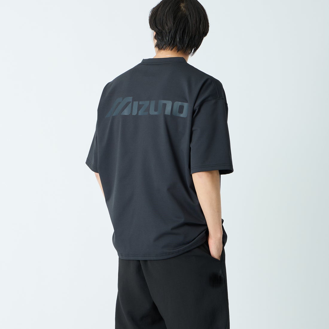 BLACK&&モデル身長：179cm 着用サイズ：L&&