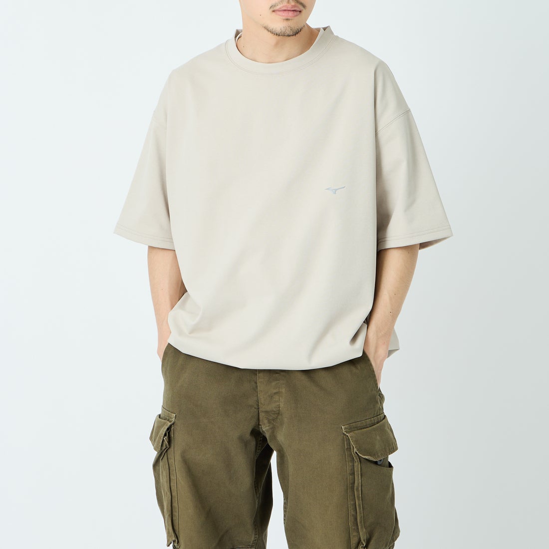 MIZUNO [ミズノ] 別注 ドローコード付き バックプリントTシャツ [D2JADW01-JF] GREIGE &&モデル身長：168cm 着用サイズ：L&&