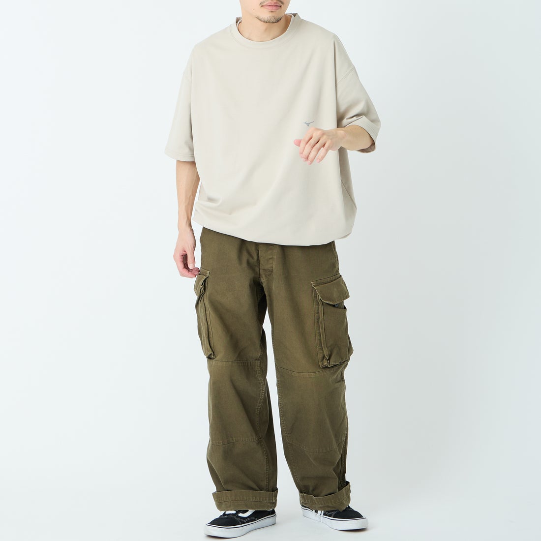 MIZUNO [ミズノ] 別注 ドローコード付き バックプリントTシャツ [D2JADW01-JF] GREIGE &&モデル身長：168cm 着用サイズ：L&&