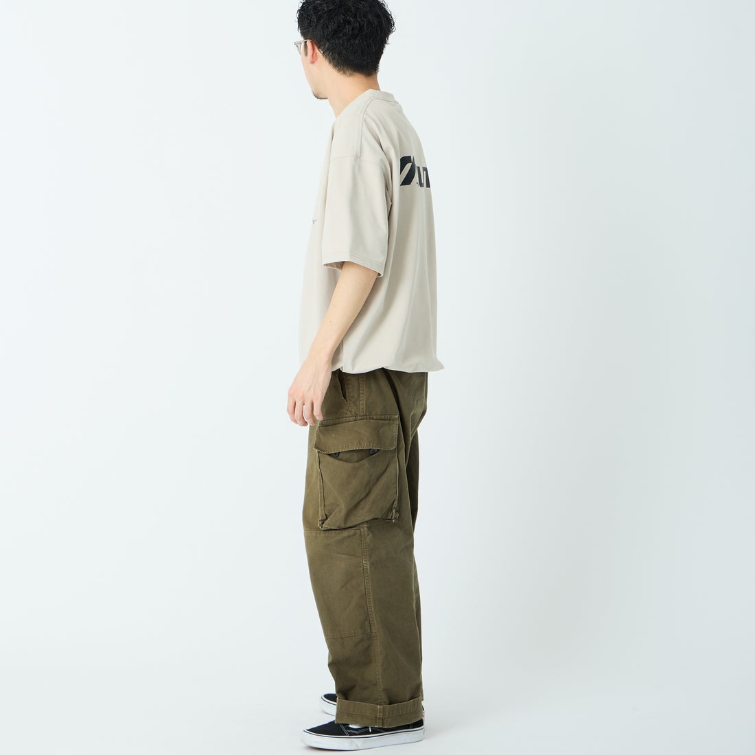 MIZUNO [ミズノ] 別注 ドローコード付き バックプリントTシャツ [D2JADW01-JF] GREIGE &&モデル身長：168cm 着用サイズ：L&&