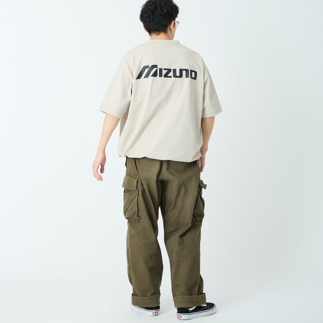 MIZUNO [ミズノ] 別注 ドローコード付き バックプリントTシャツ [D2JADW01-JF] GREIGE &&モデル身長：168cm 着用サイズ：L&&