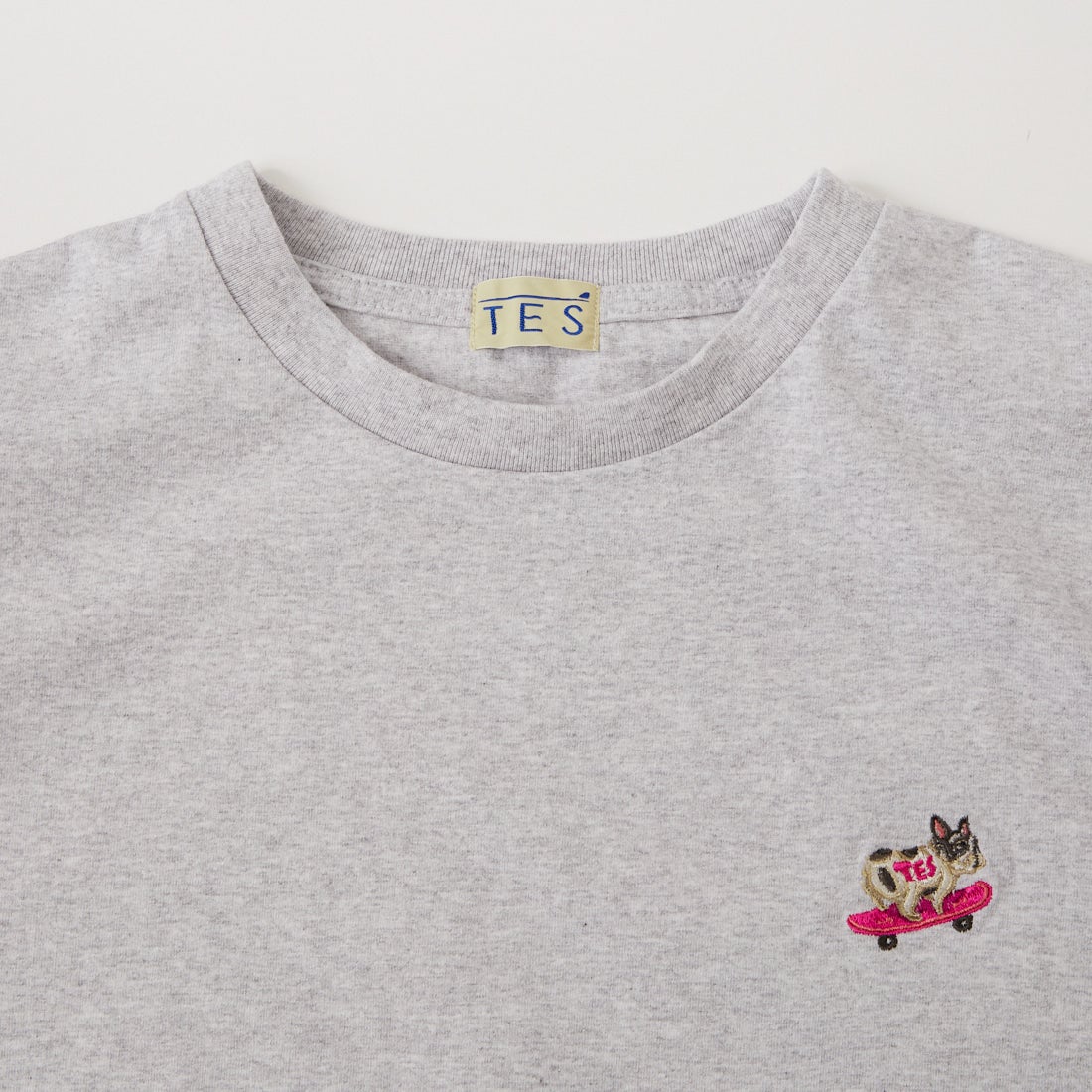 The Endless Summer [エンドレスサマー] 別注 ショート丈 BUHIワンポイントロゴ刺繍Tシャツ [FH-26574508-JF] MIX GRAY