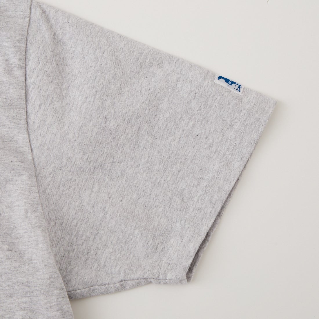 The Endless Summer [エンドレスサマー] 別注 ショート丈 BUHIワンポイントロゴ刺繍Tシャツ [FH-26574508-JF] MIX GRAY