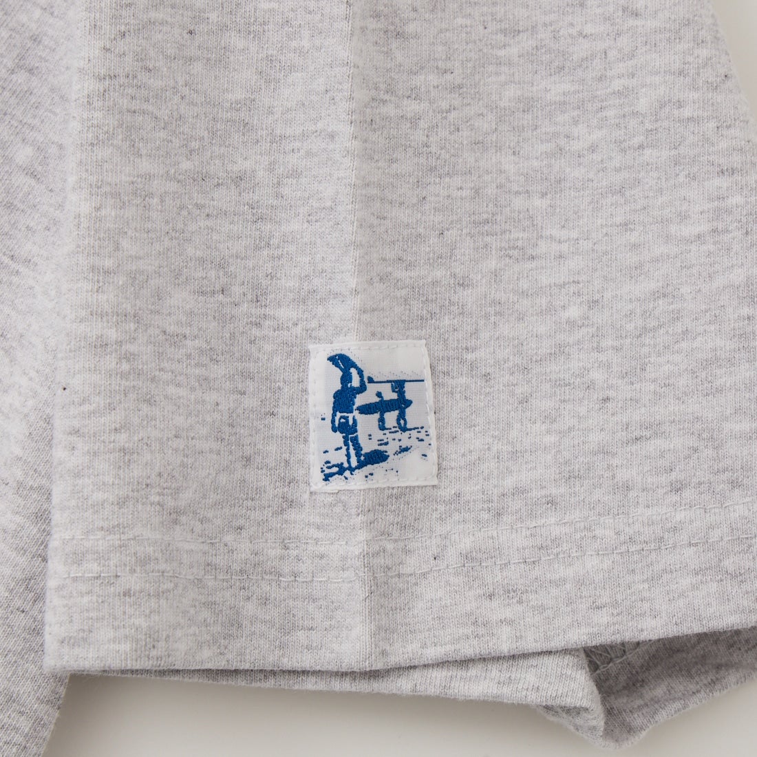 The Endless Summer [エンドレスサマー] 別注 ショート丈 BUHIワンポイントロゴ刺繍Tシャツ [FH-26574508-JF] MIX GRAY