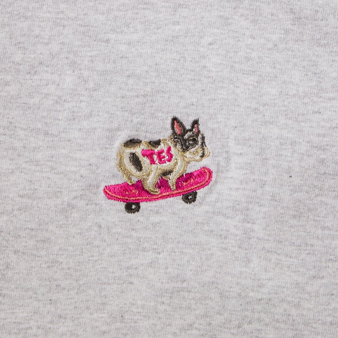 The Endless Summer [エンドレスサマー] 別注 ショート丈 BUHIワンポイントロゴ刺繍Tシャツ [FH-26574508-JF] MIX GRAY