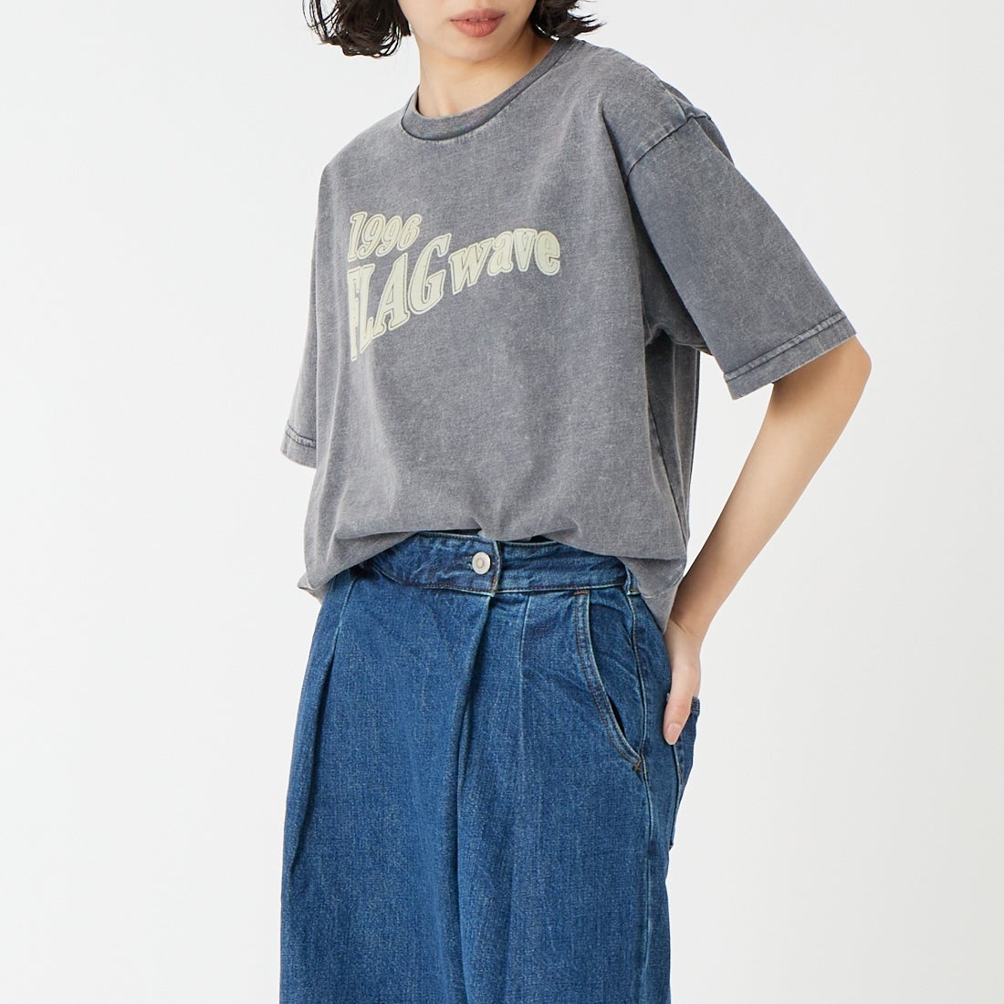 ROTA CANAL [ロタ カナル] FLAG wave Tシャツ [1205-261001] NAVY &&モデル身長：162cm 着用サイズ：M&&
